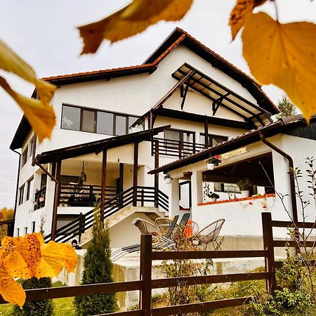 Pensiunea Gradina Ascunsa Bughea de Jos Exteriör bild