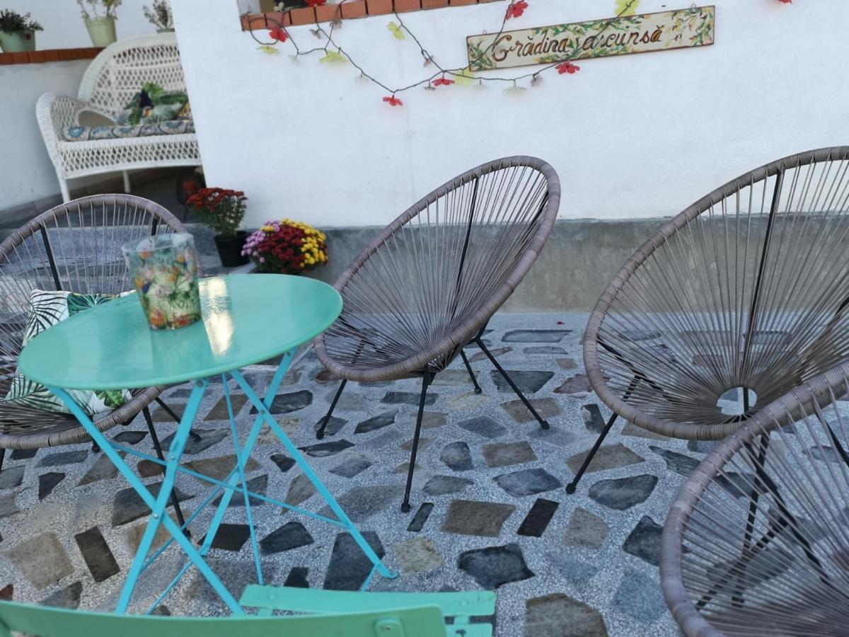 Pensiunea Gradina Ascunsa Bughea de Jos Exteriör bild